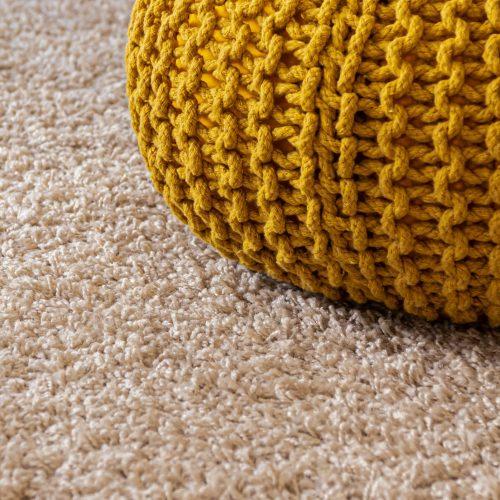 Comment bien nettoyer un tapis ? Tuto et conseils