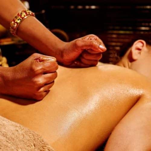 Massage ayurvédique : quelles huiles utiliser ? 