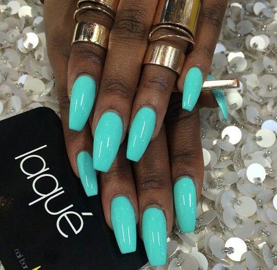 blue bright summer nails