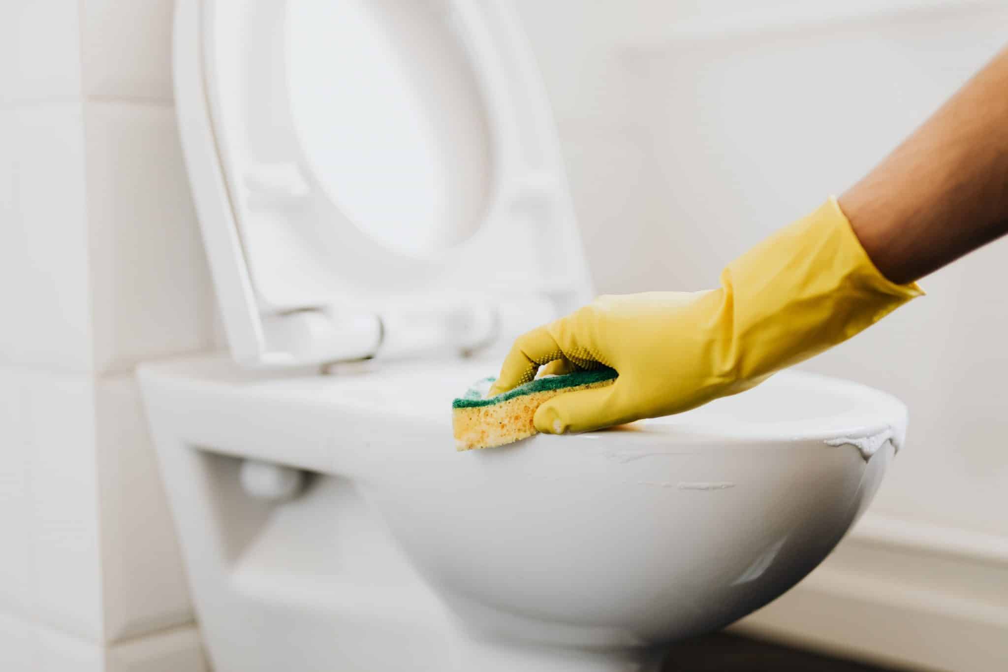 Nettoyer les WC : comment utiliser le bicarbonate de soude ?