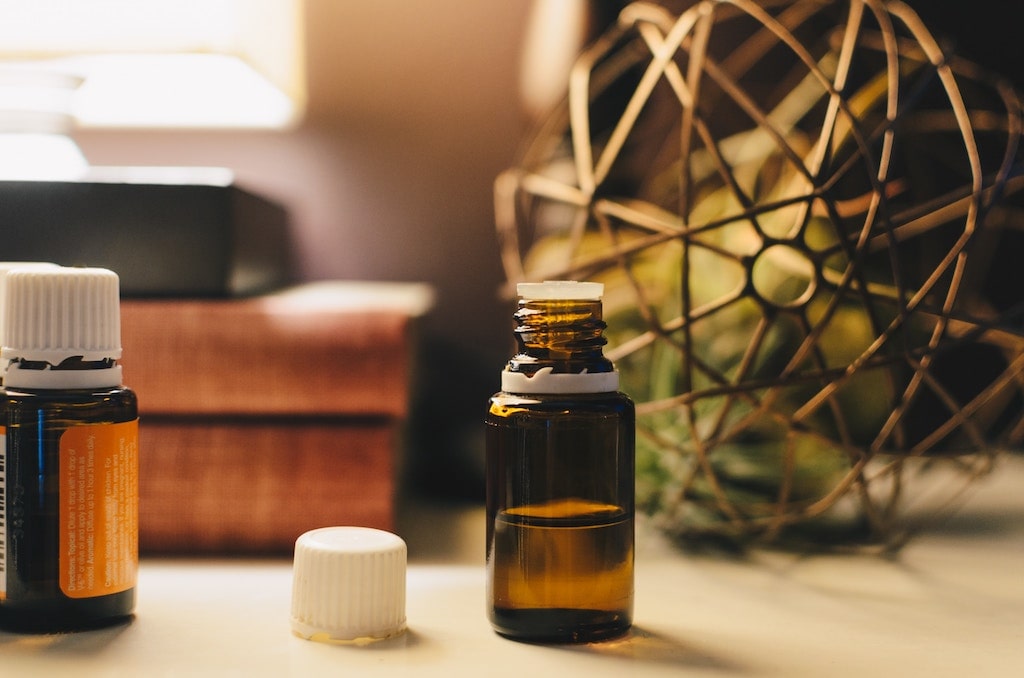 Précautions à prendre massage huiles essentielles