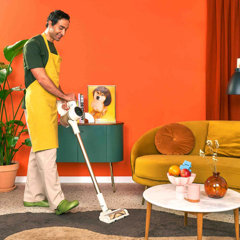 Ménage salon - Karim