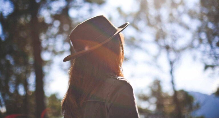 3 couvres chef à porter