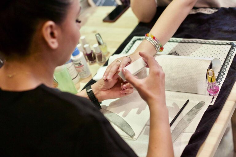 Margarita esthéticienne à domicile Wecasa