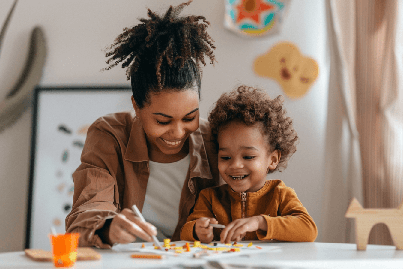 Visuel d'un assistante maternelle qui aide une enfant